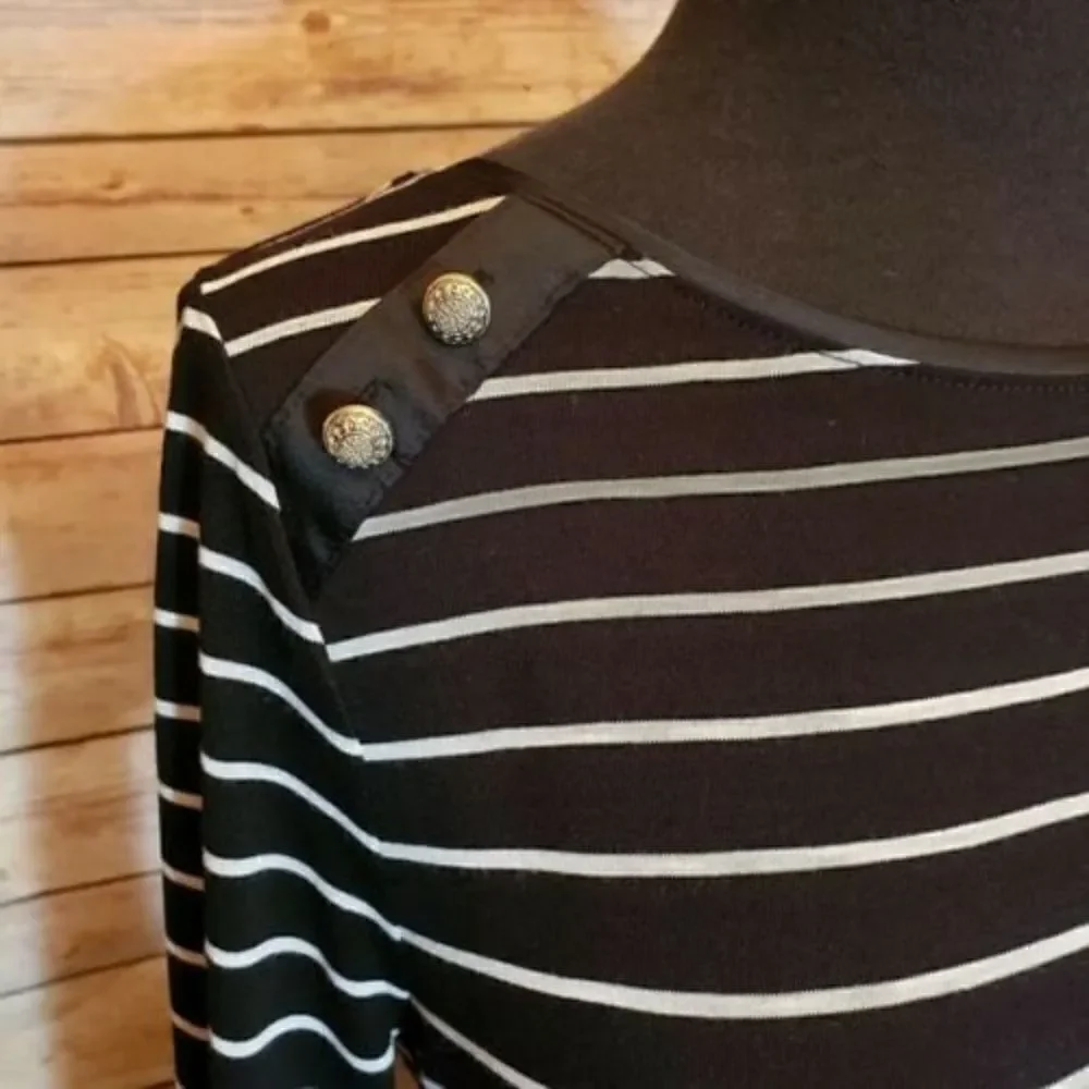 White house black market WHBM Long Sleeve Womens Black White Striped shirt XS